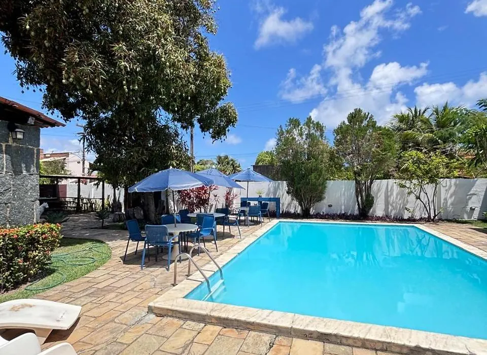 Ampla casa de 3 quartos com piscina-1